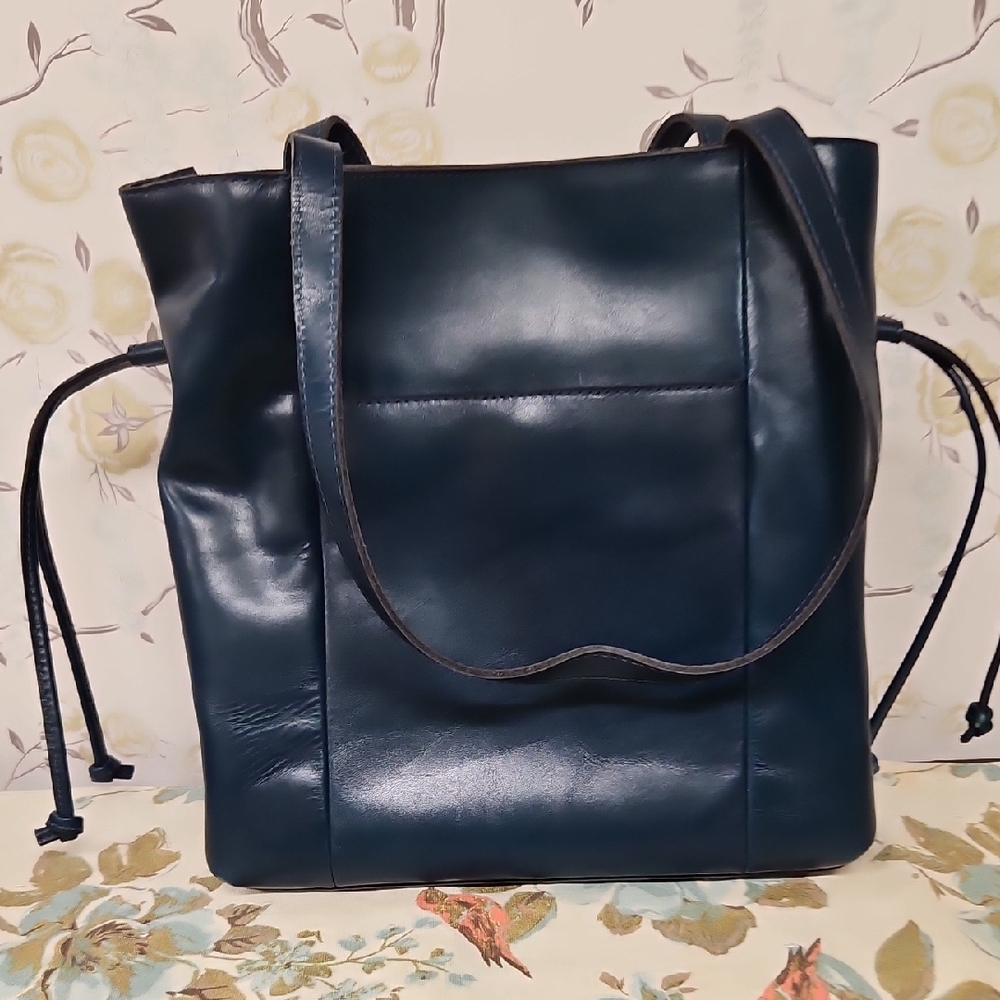PATRICIA NASH Elegant Leather Tote Bag suede Interior, 2 Snap Outside Pockets